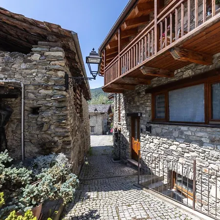 Caverna Moderna 10 Min Da Aosta-parcheggio Gratis * Roisan