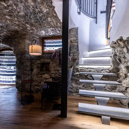 Caverna Moderna 10 Min Da Aosta-parcheggio Gratis * Roisan
